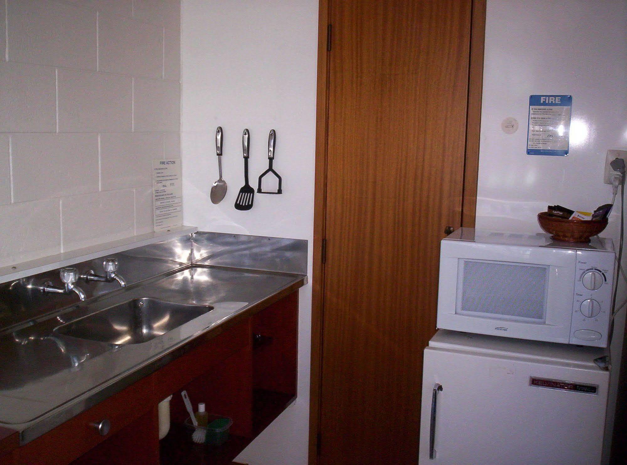 Motel Broadway Motor 3*